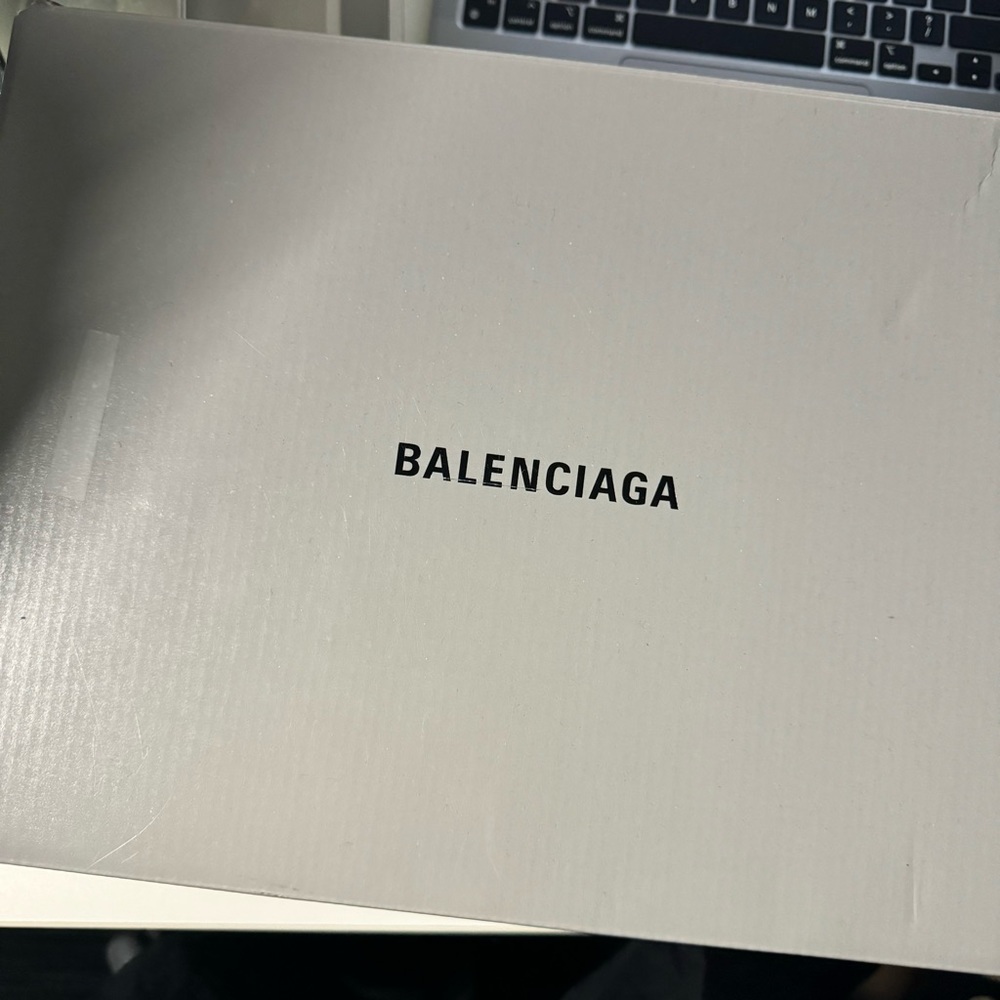 Balenciaga WOMEN'S TRIPLE S SNEAKER IN BLACK 38 （sold）